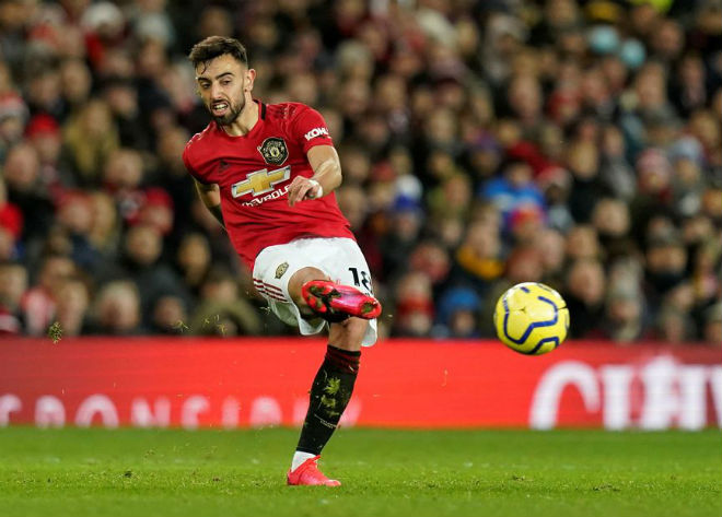 Bruno Fernandes ở M.U bị gán cho biệt danh là "Thánh phất bậy"