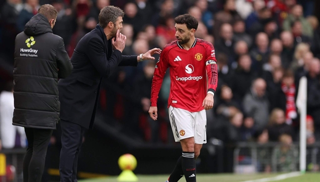 Bruno Fernandes dưới thời Michael Carrick trở thành hạt nhân số 1, không thể thay thế ở M.U
