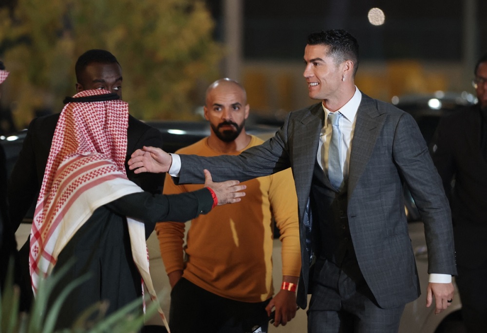 Từ ngày sang Ả Rập, Ronaldo càng ngày càng giàu hơn
