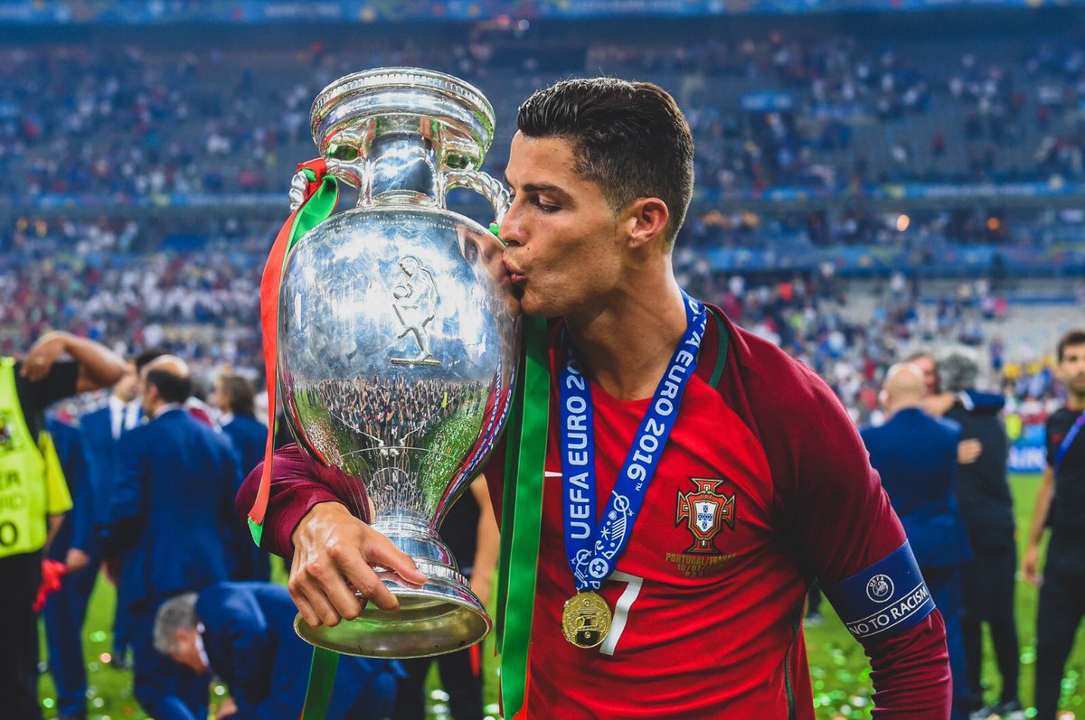 Ronaldo lần đầu vô địch Euro năm 2016